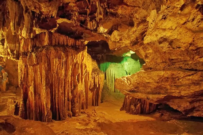Lanquín Caves