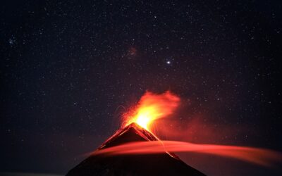 Santiaguito Volcano vs. Pacaya: Which Offers the Best Close-Up Lava Experience?