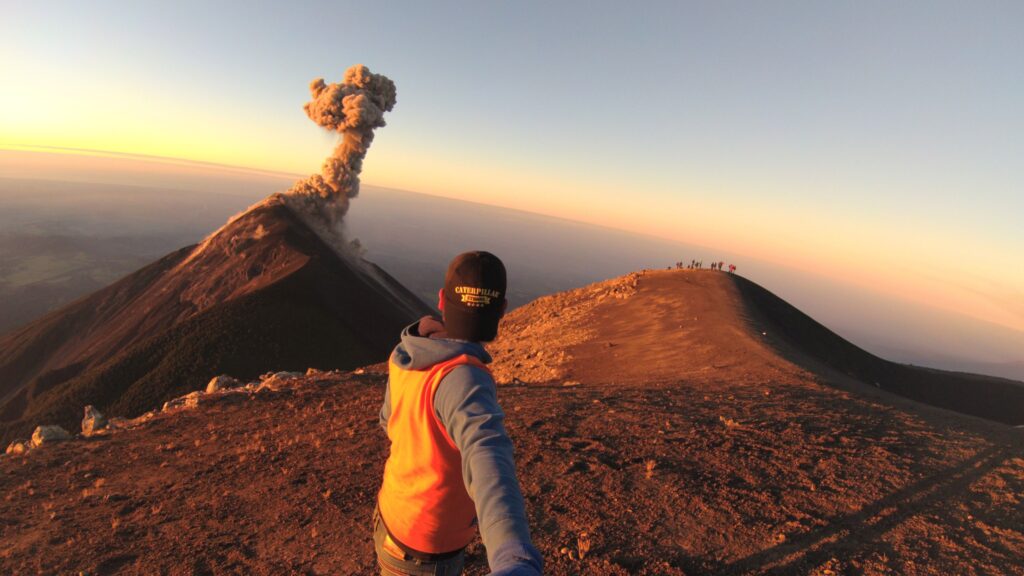 volcano tours - acatenango hike