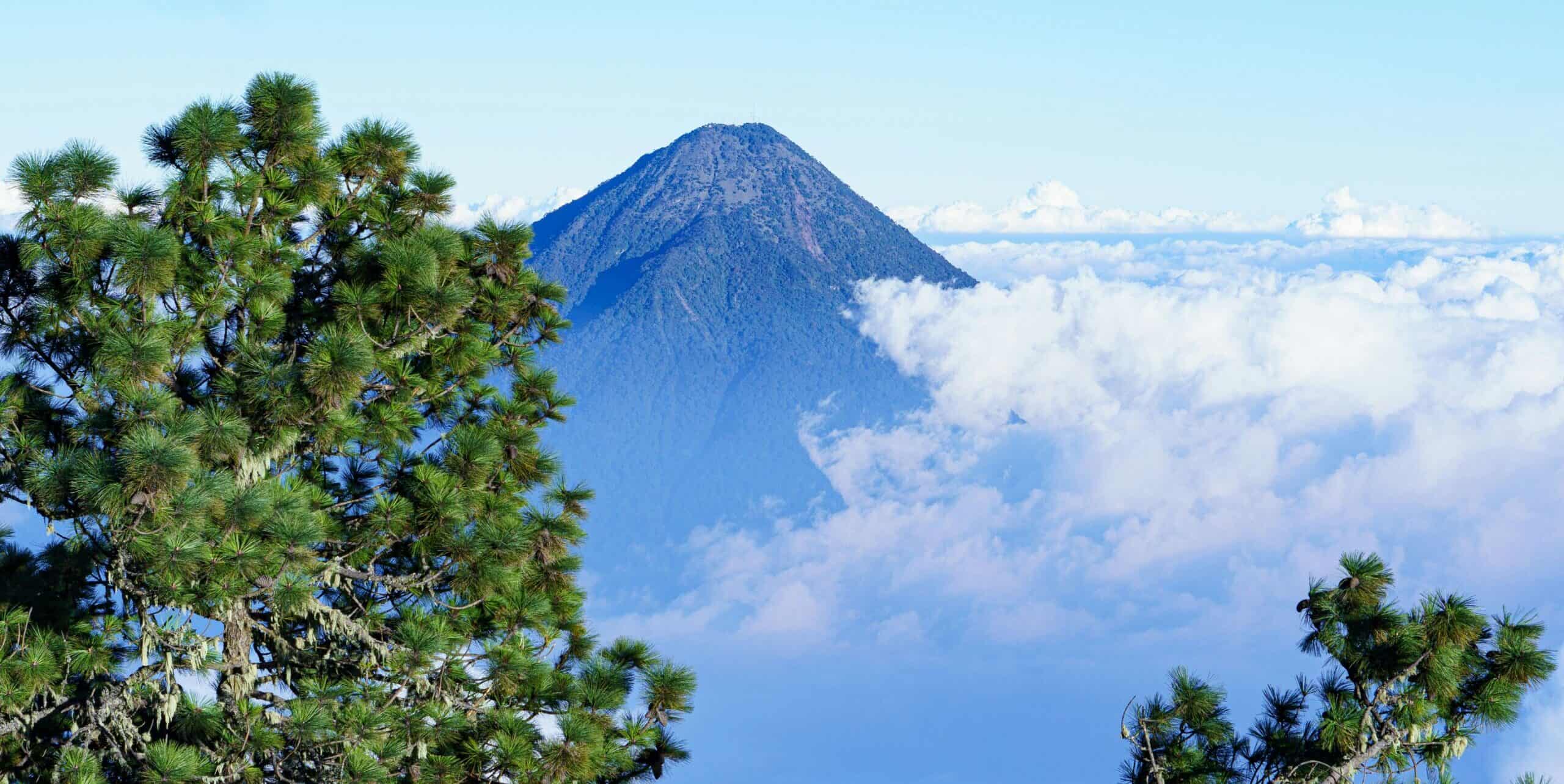 pacaya vs acatenango guatemala