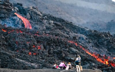 Volcán Fuego vs. Pacaya Volcano in Guatemala​: Which Active Volcano Should You Visit?