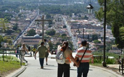 Hiking Guide to Cerro de la Cruz in Guatemala