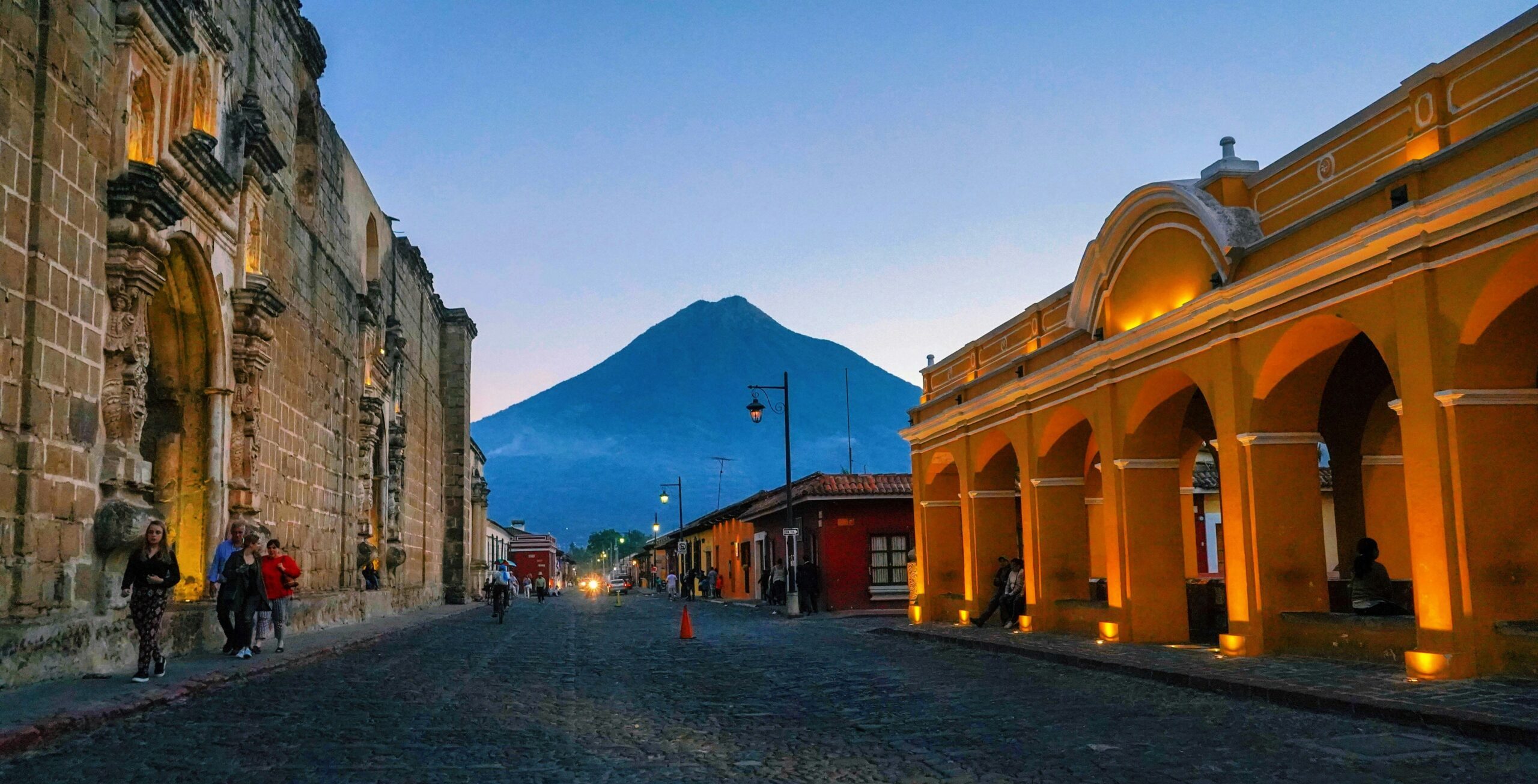 antigua guatemala volcano hike