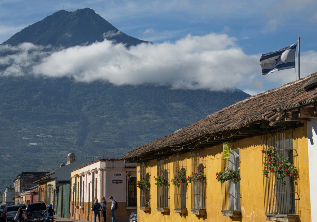 antigua guatemala volcano hike